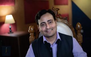 Best Vastu Expert Consultant, Astrologer, Numerologist Near Me in Noida Dr.Chandresh Sharmaa